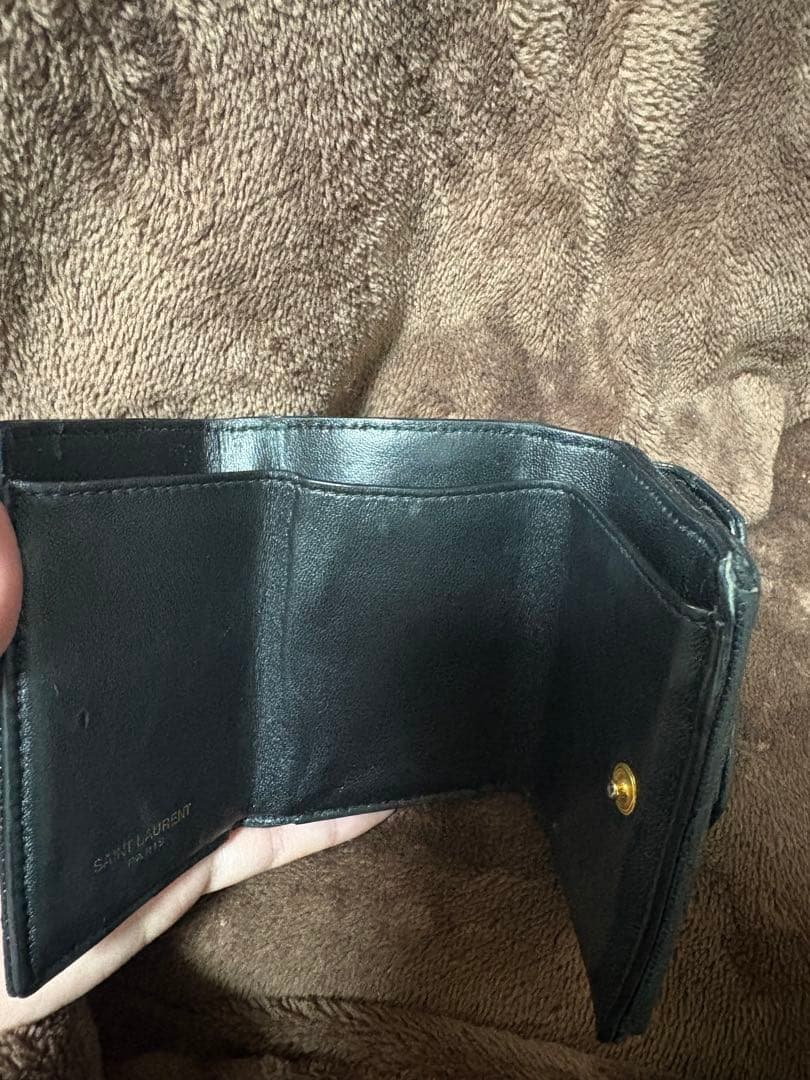 YSLブラック三つ折財布