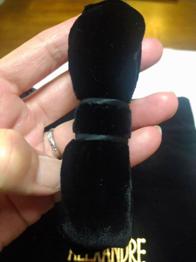 アレクサンドルドゥパリ黒リボンカチューシャ