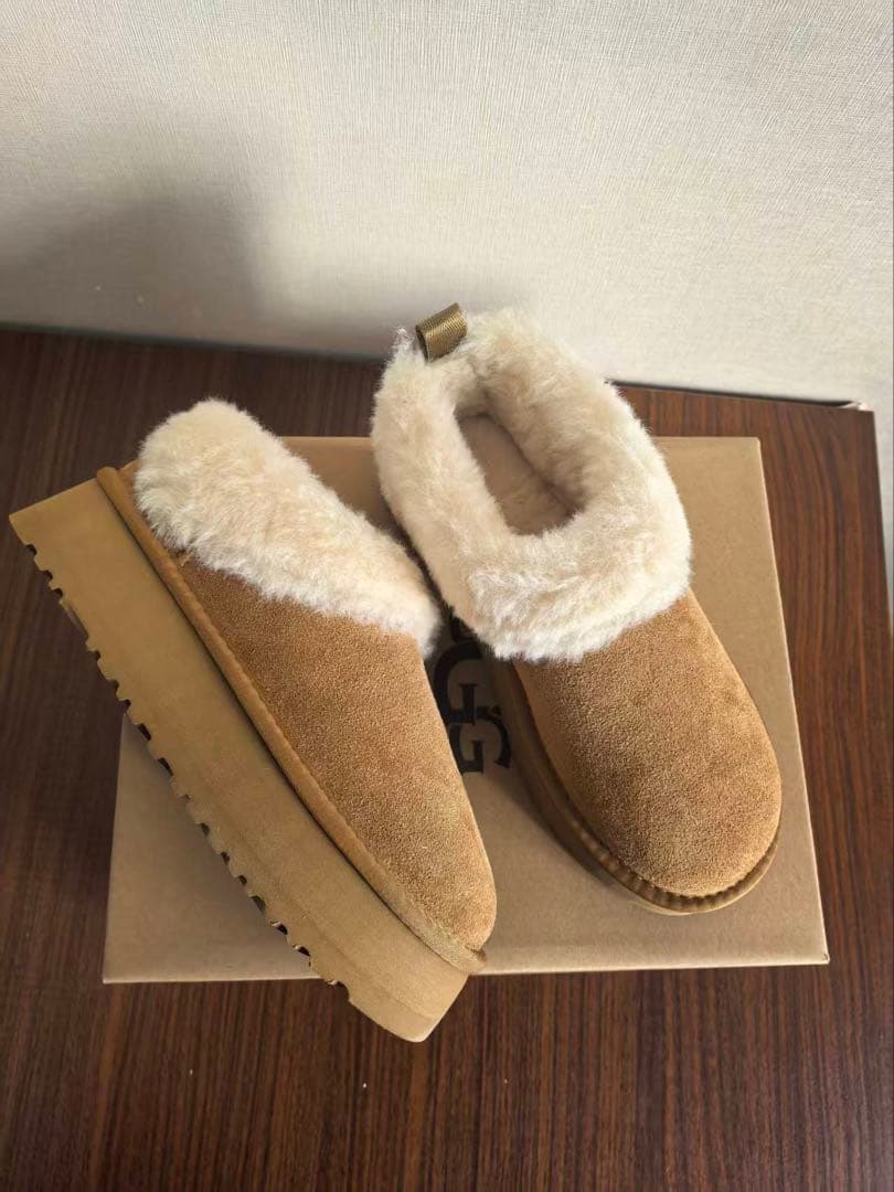 UGG ベージュ ムートンブーツ 厚底 24cm