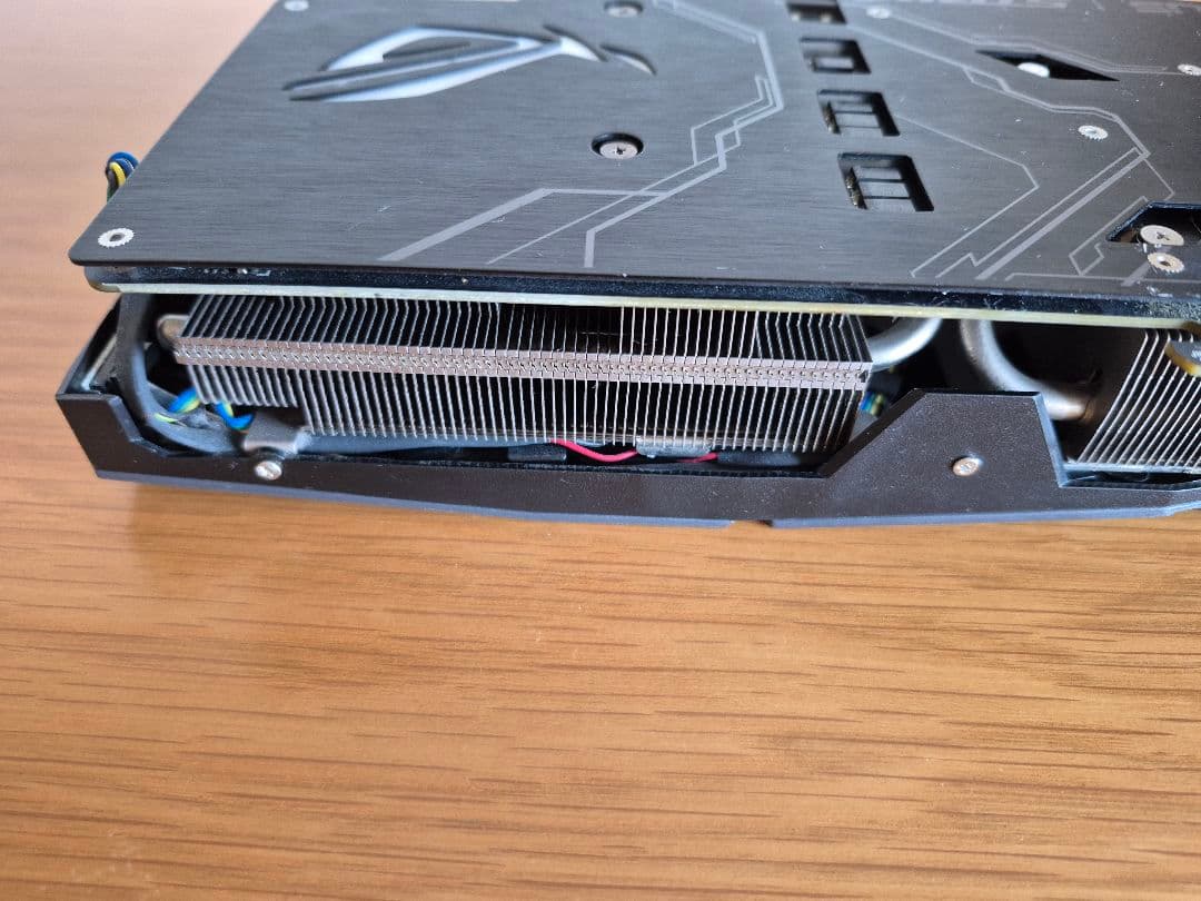 ASUS ROG STRIX GTX 1070 Ti 動作確認済み