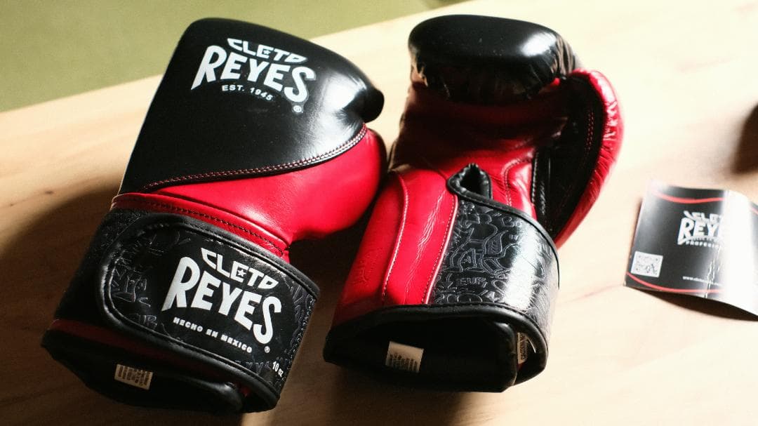 【正規品】REYES 公式ボクシンググローブ 10oz 赤/黒