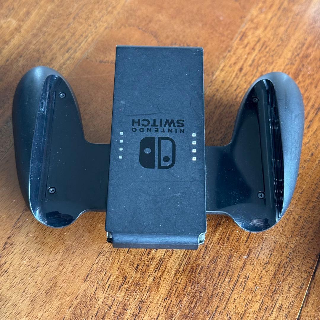 わ*ー様 Nintendo Switch 本体 青/赤 ジョイコン付き