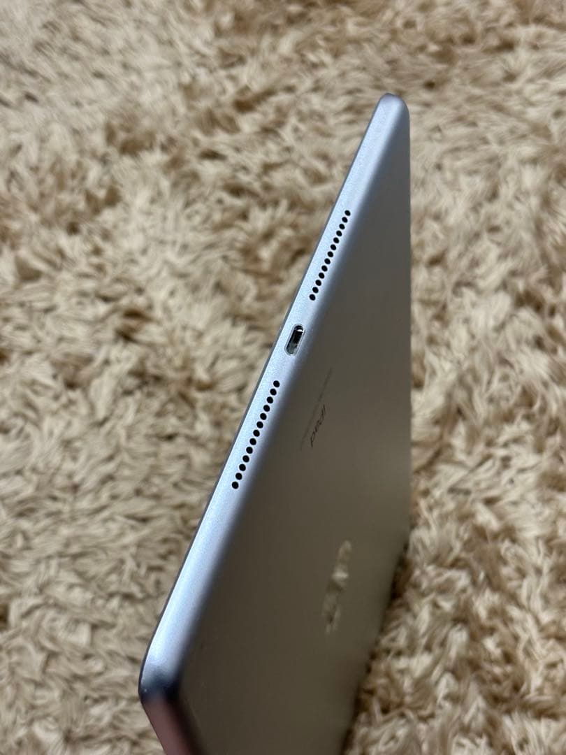 Apple iPad 第8世代　128GB 訳あり（音量↑ボタン不良）