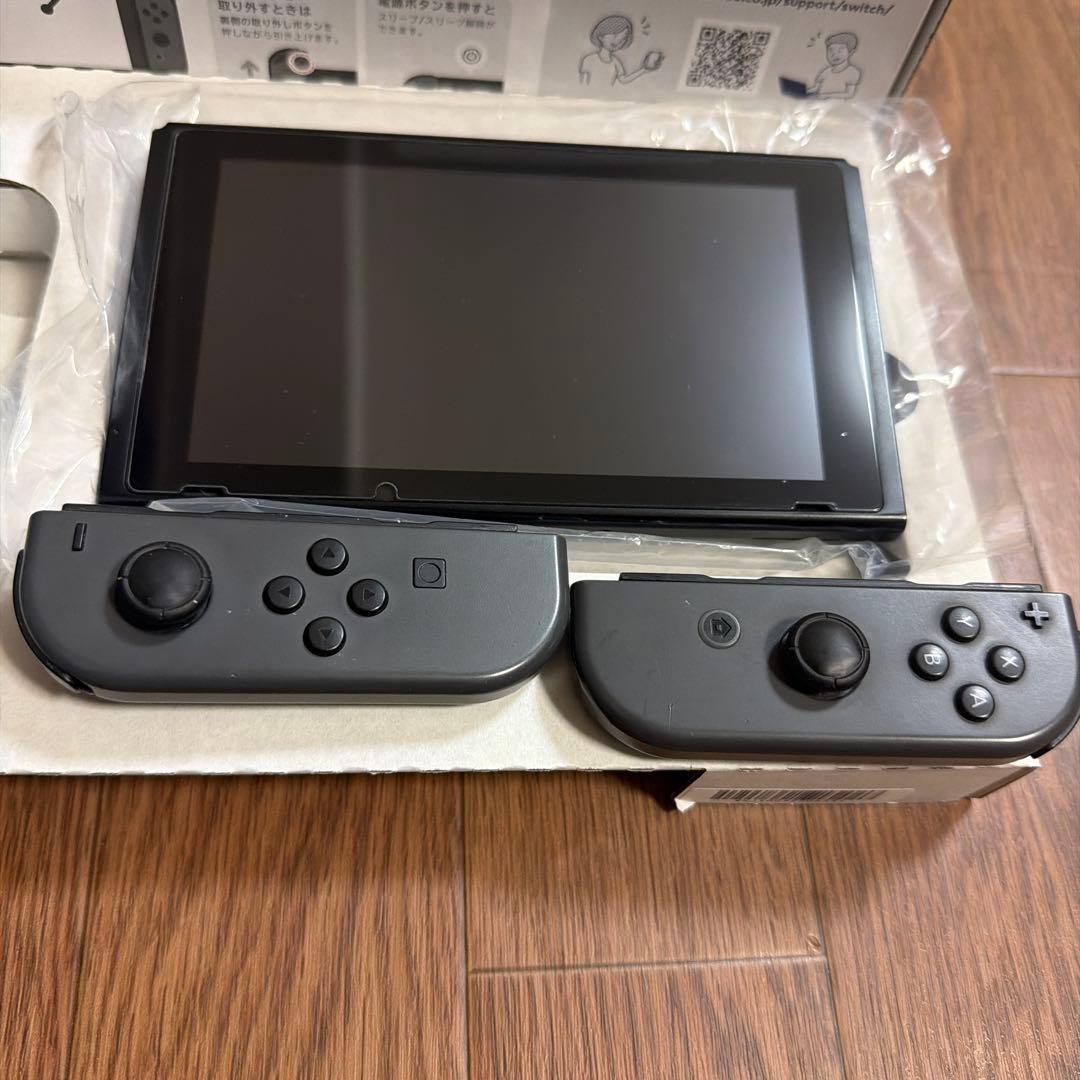 d*2様 Nintendo Switch 本体 ジョイコン 箱付き