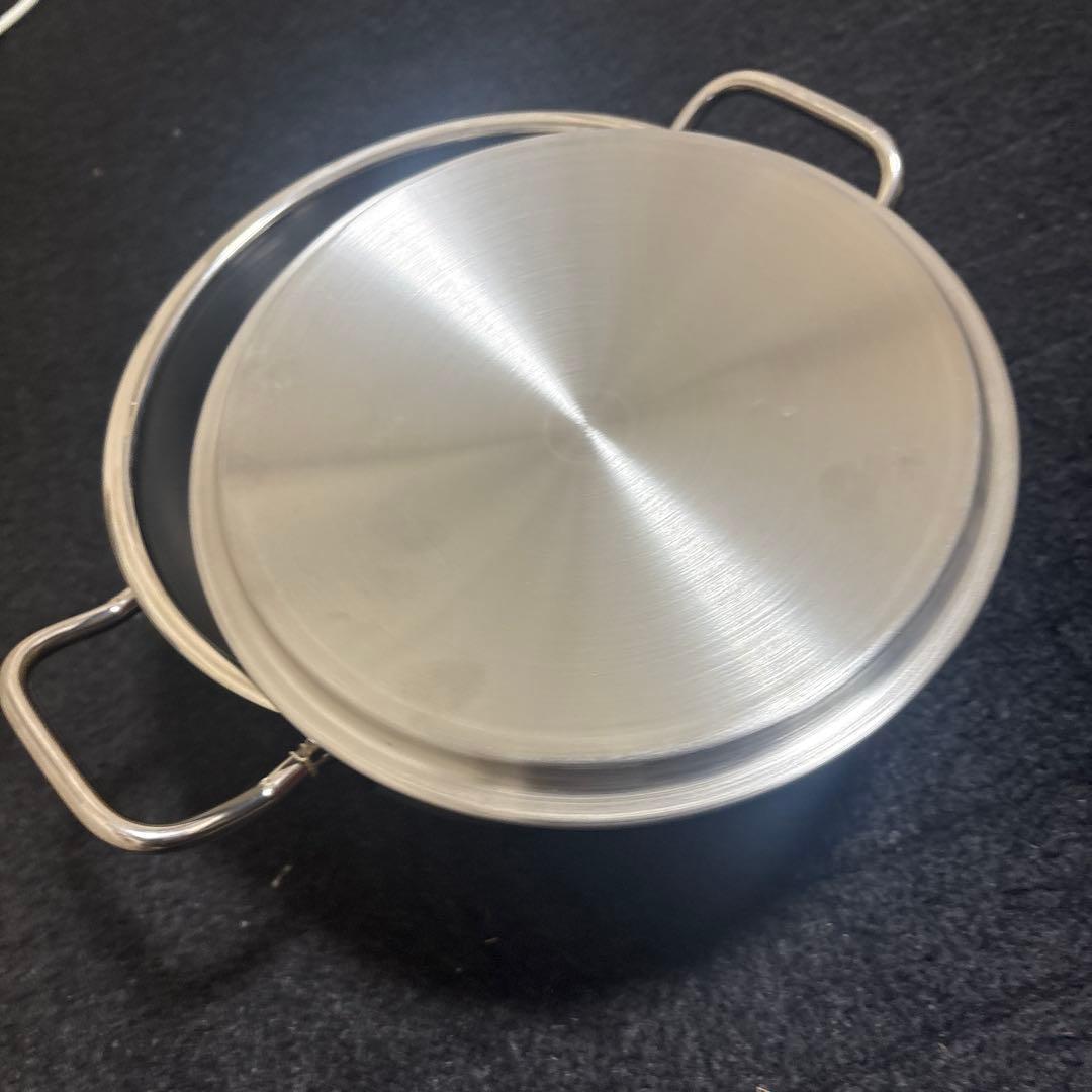新品　フィスラー　ステンレス両手鍋 内経　20cm