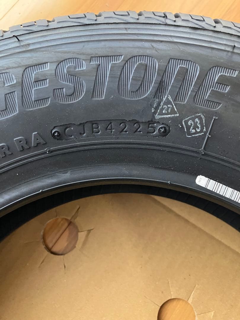 (6)ブリヂストンタイヤ エコピア R710 145/80R12 80/78N