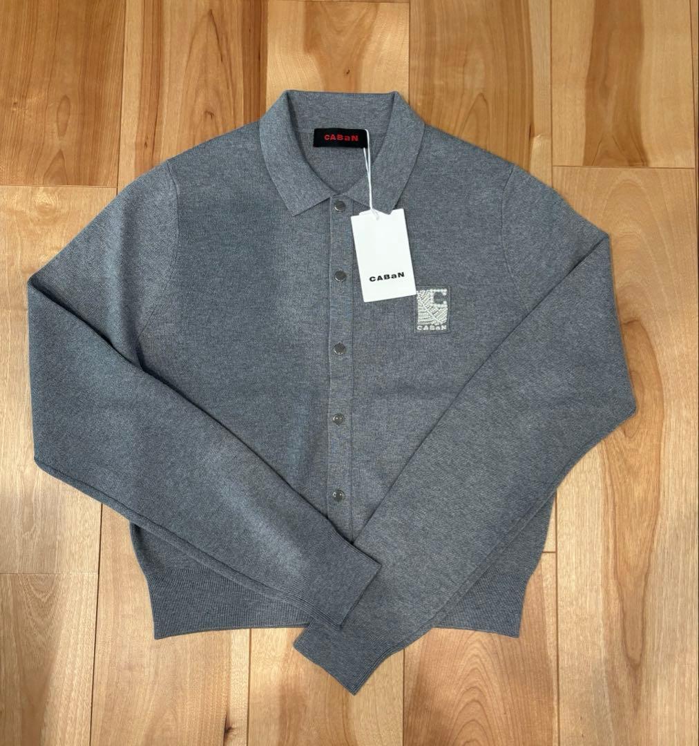 新品未使用 タグ付き CABaN コットンカシミヤ パールロゴポロカーディガン