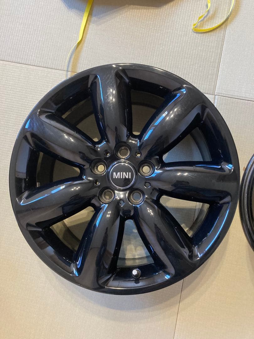 MINI F54 18インチ 8J +57 PCD112 黒 4本 ガリ傷なし