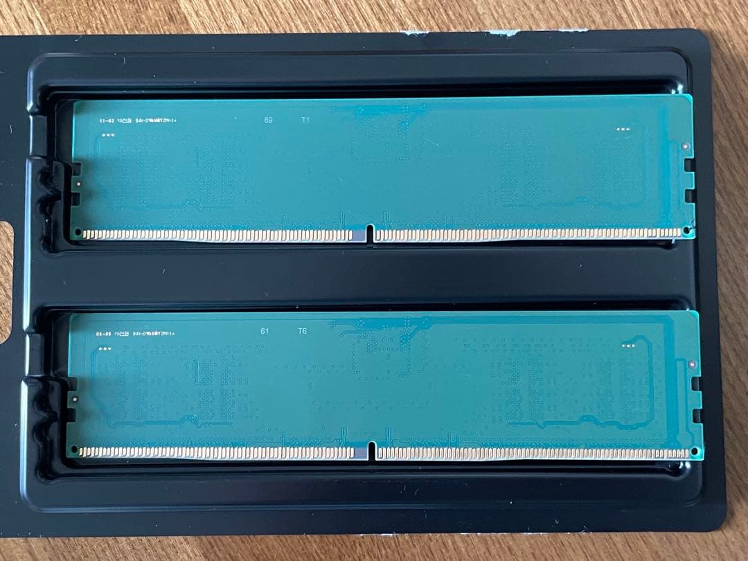 メモリー samsung ddr5 5600 8gb*2