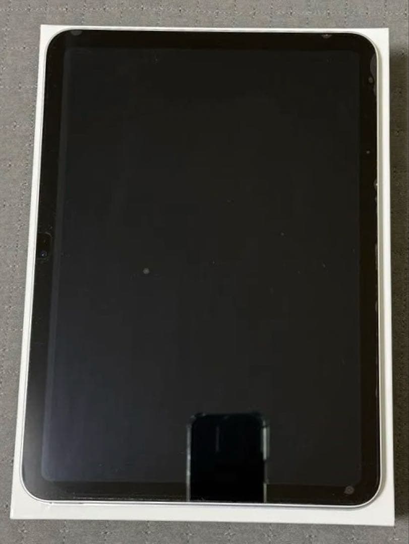 iPad 第11世代(A16)Wi-Fi 128GB シルバー 美品 カバー付