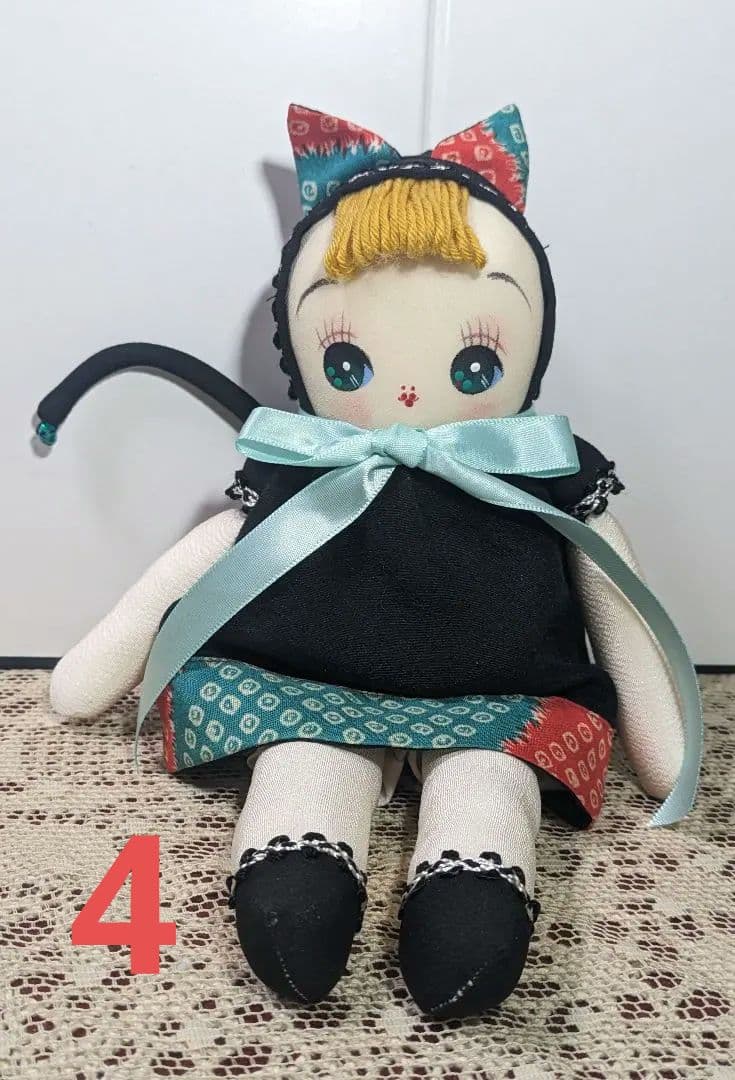 マミ様　おまとめ　2と4　黒ネコ大きめ　お人形