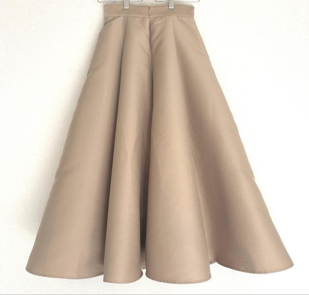 美品 CLANE VOLUME FLARE SKIRT Beige サイズ1