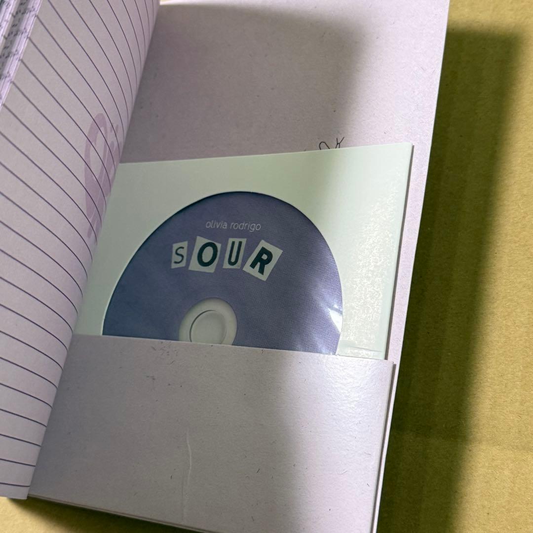 Olivia Rodrigo オリヴィアロドリゴ sour diary CD