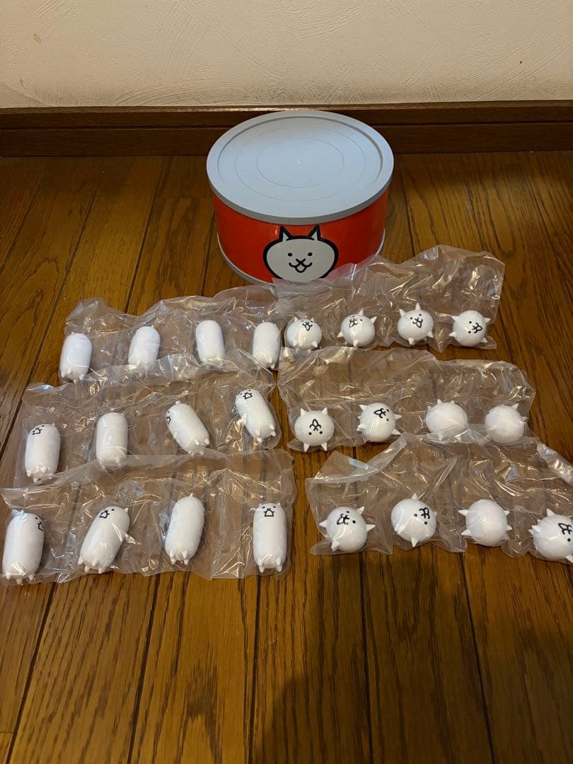 一番くじ　にゃんこ大戦争　D賞　 ネコカン型ケース付きミニフィギュア24体セット