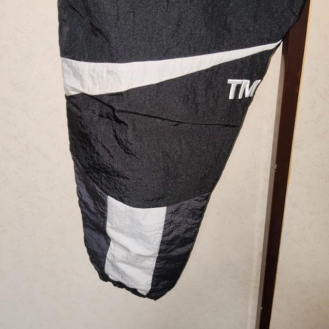 NIKE ナイキ ナイロンパンツ ウーブンパンツ シャカシャカ 黒 Mサイズ