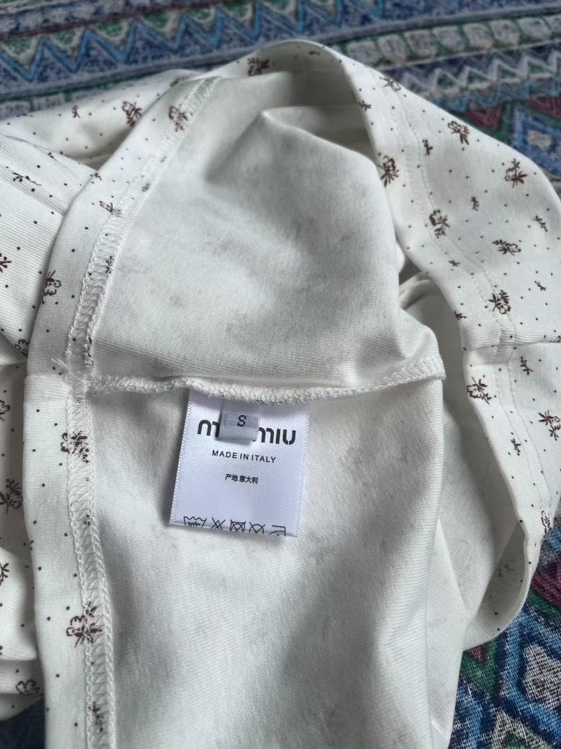 Miu Miu ホワイトTシャツ