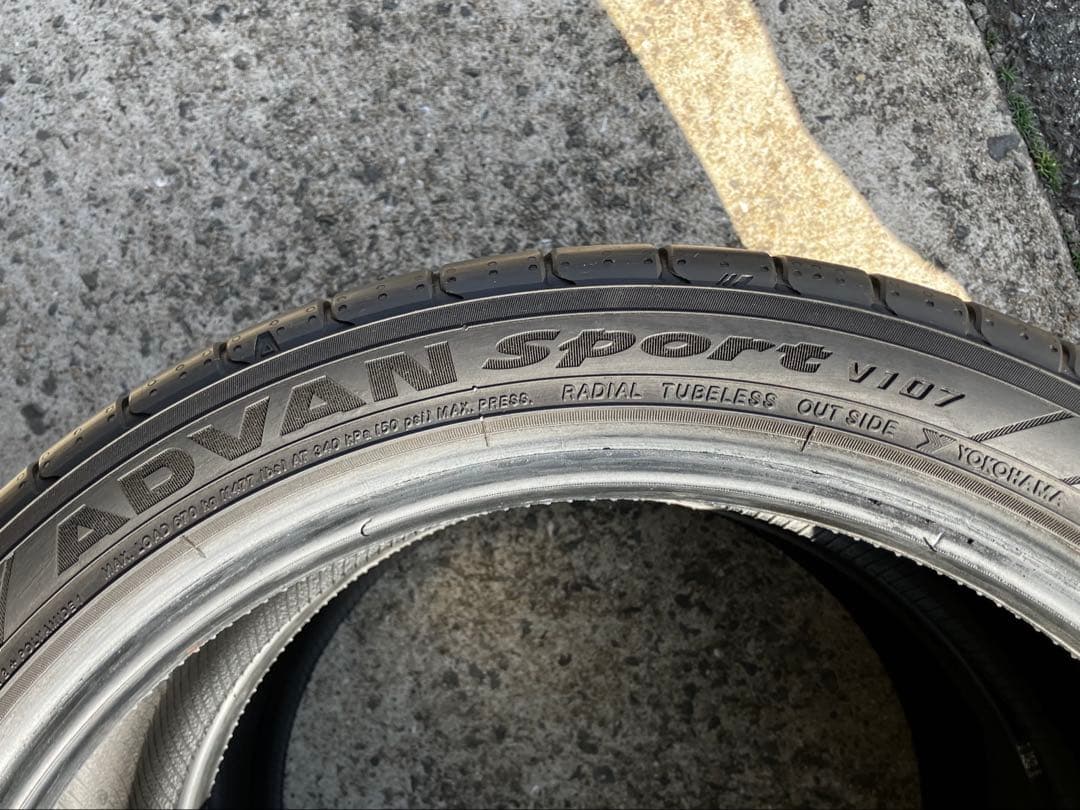 ADVAN Ꮩ107 255/35R18 2本